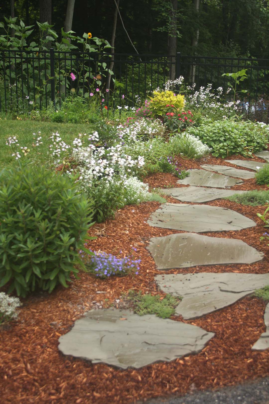 garden path flagstone curved